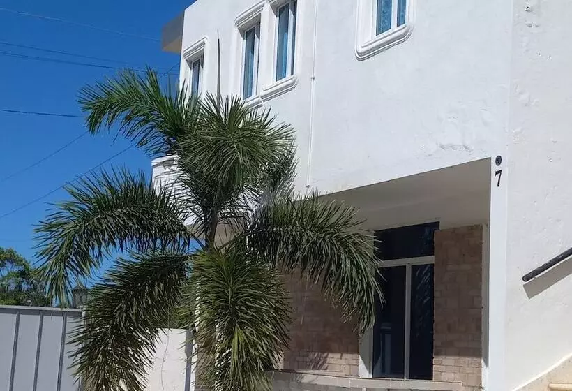 Hotelli Ensenada Resort