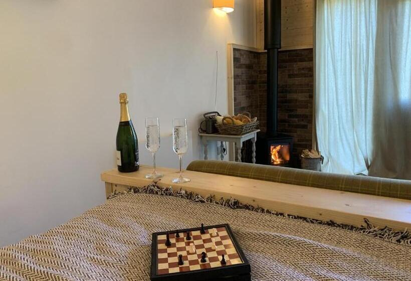 בית מלון כפרי The Farm Barn