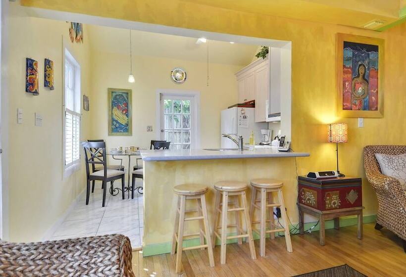 Key Lime Pie By Avantstay Ideal Location W/ Splash Pool & Out Door Dining Month Long Stays Only