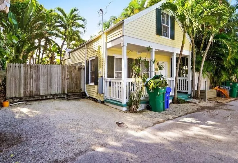 Key Lime Pie By Avantstay Ideal Location W/ Splash Pool & Out Door Dining Month Long Stays Only