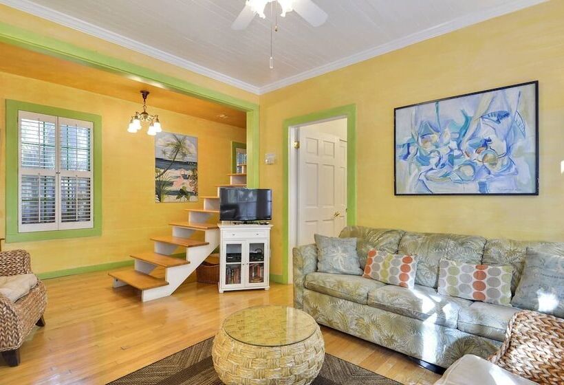 Key Lime Pie By Avantstay Ideal Location W/ Splash Pool & Out Door Dining Month Long Stays Only