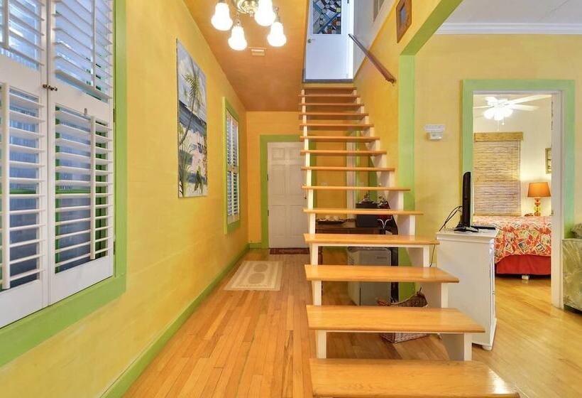 Key Lime Pie By Avantstay Ideal Location W/ Splash Pool & Out Door Dining Month Long Stays Only