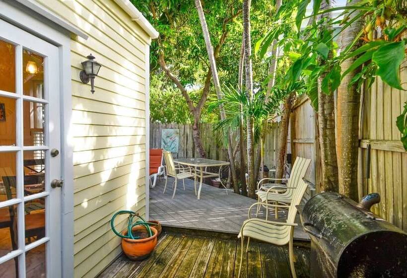 Key Lime Pie By Avantstay Ideal Location W/ Splash Pool & Out Door Dining Month Long Stays Only