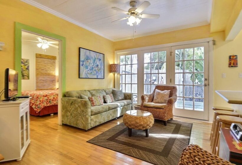 Key Lime Pie By Avantstay Ideal Location W/ Splash Pool & Out Door Dining Month Long Stays Only