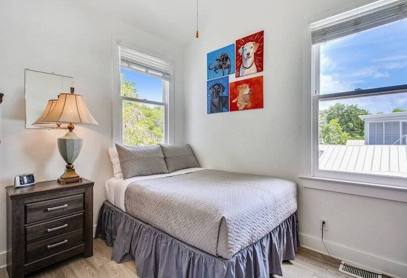 Land Of Love By Avantstay Pets Allowed! Shared Pool! Great Location! Month Long Stays Only