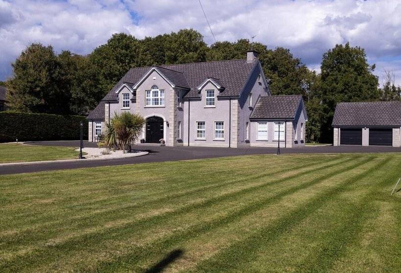 Luxurious 4bd Family Retreat In Magherafelt
