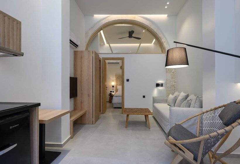 Marea Boutique Suites