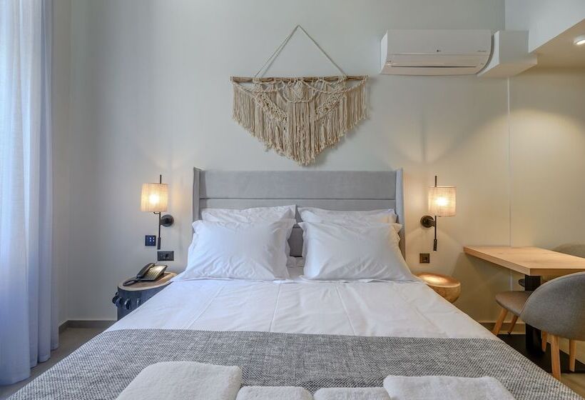 Marea Boutique Suites