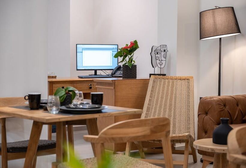 Marea Boutique Suites