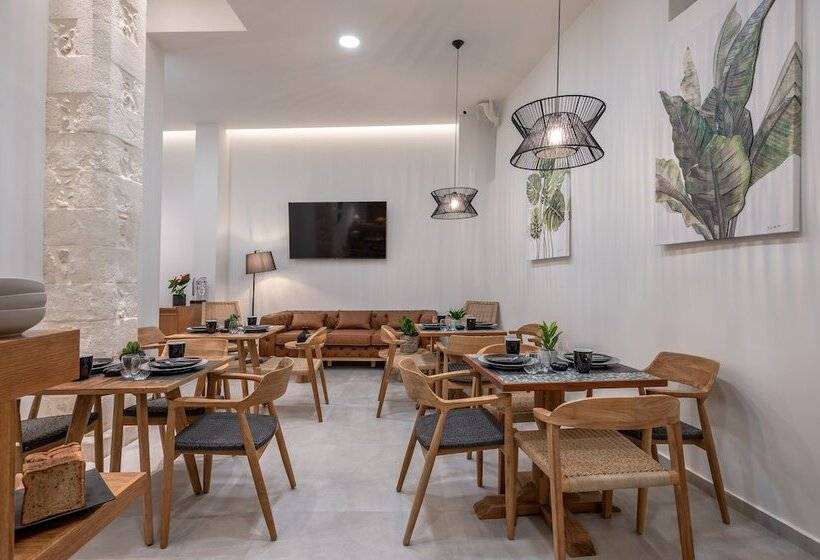 Marea Boutique Suites