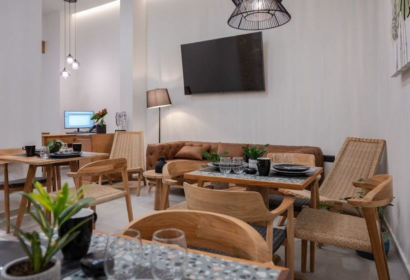 Marea Boutique Suites