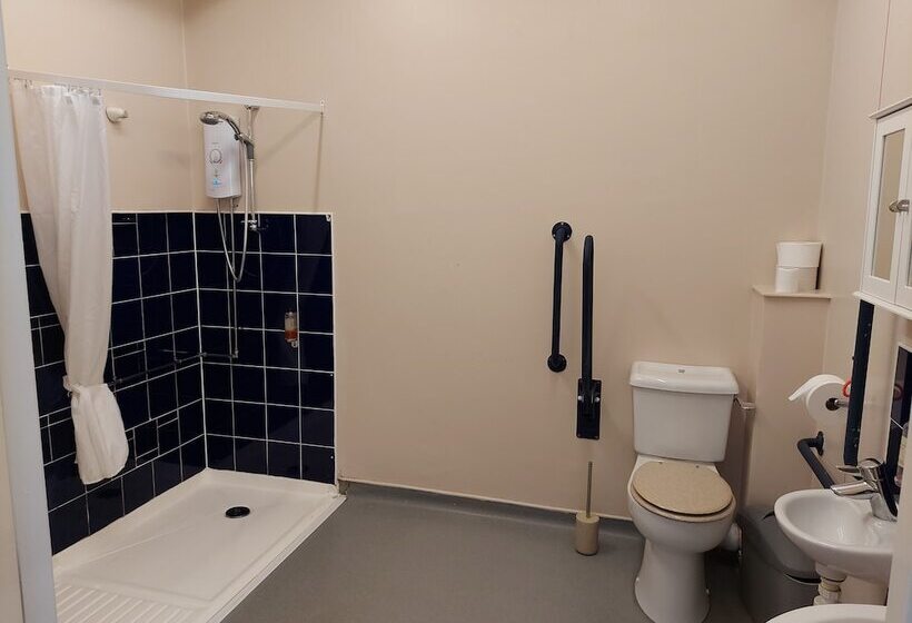 پانسیون Cripps Hall Guest Annexe