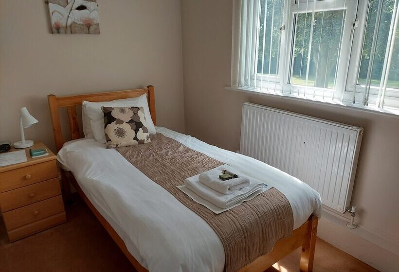 پانسیون Cripps Hall Guest Annexe