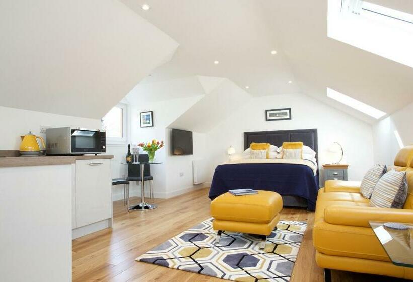 Pensione Dunmurray Lodge Guesthouse And Loft Apartment