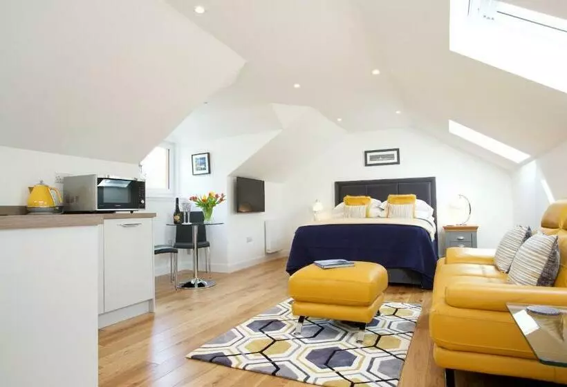 ペンション Dunmurray Lodge Guesthouse And Loft Apartment