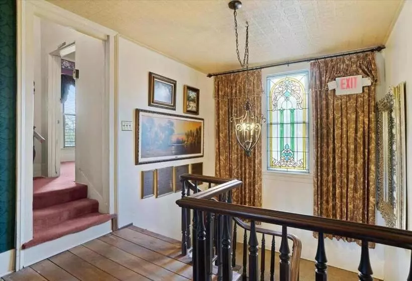 Majatalo Four Winds Victorian Venue & Suites