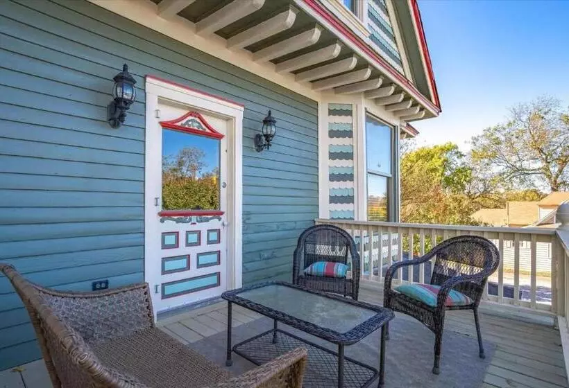 Majatalo Four Winds Victorian Venue & Suites