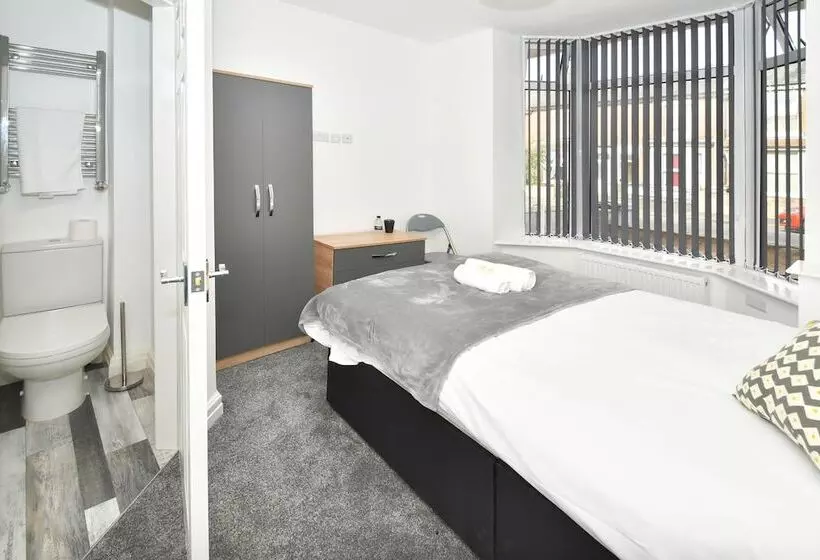 Majatalo Townhouse@ 147 Westminster Street Crewe