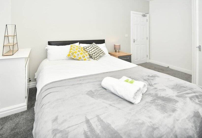 Пансион Townhouse@ 147 Westminster Street Crewe