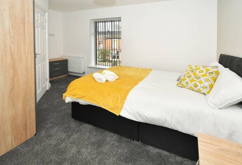 Пансион Townhouse@ 147 Westminster Street Crewe