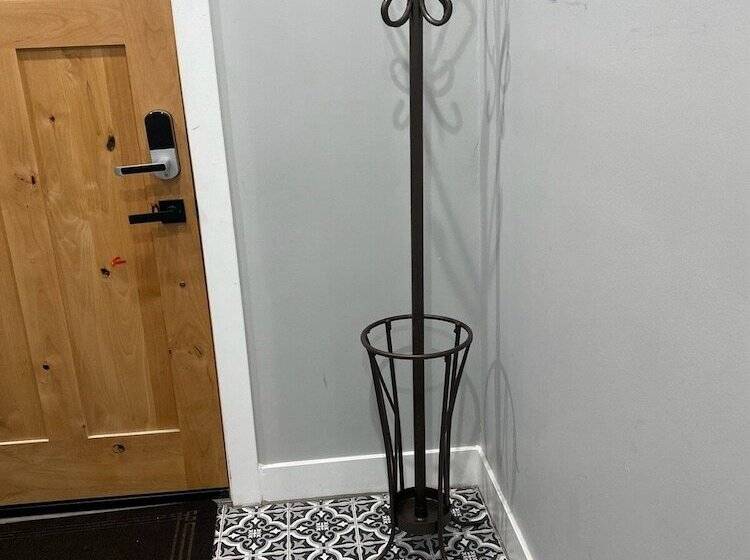 پانسیون Villa Christina