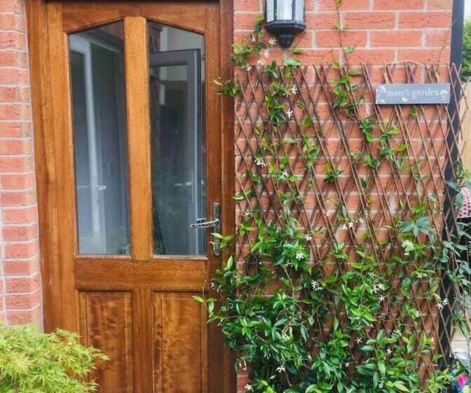 レジデンス 3 Bed House In Armagh City