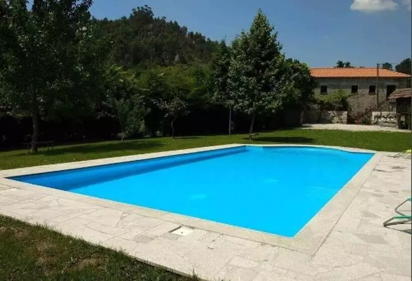 レジデンス Beautiful 2 Bed House   Marco De Canaveses