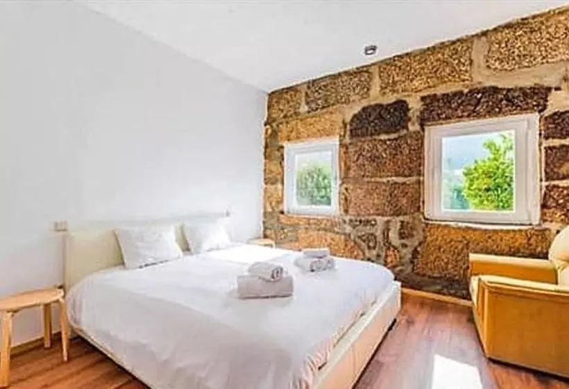 レジデンス Beautiful 2 Bed House   Marco De Canaveses