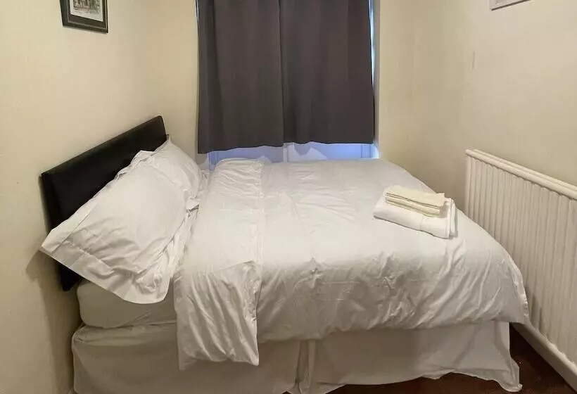 Residenssi Enjoy Lovely 4 Bed Apartment With Garden