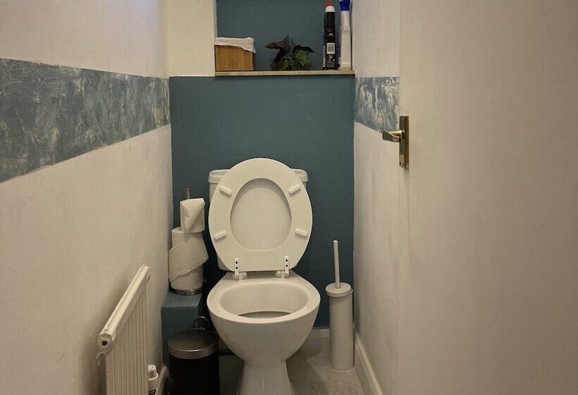 Резиденция Enjoy Lovely 4 Bed Apartment With Garden