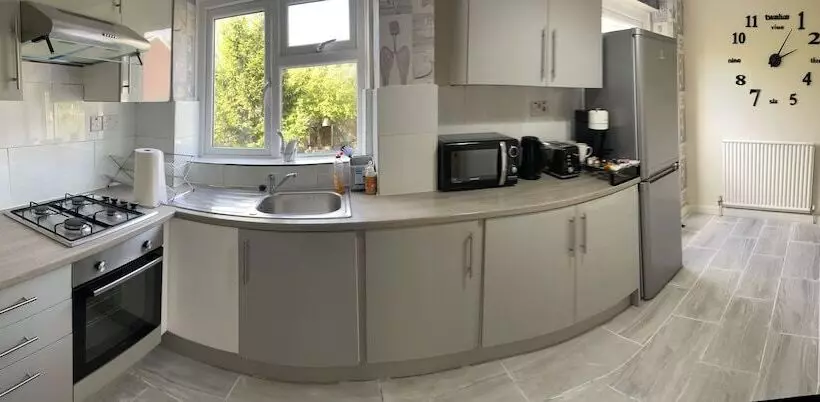 Residenssi Enjoy Lovely 4 Bed Apartment With Garden