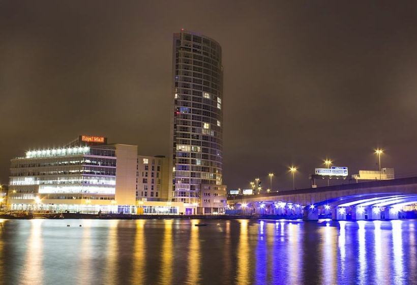 إقامة Modern Home In Belfast, Office, Parking, Wifi