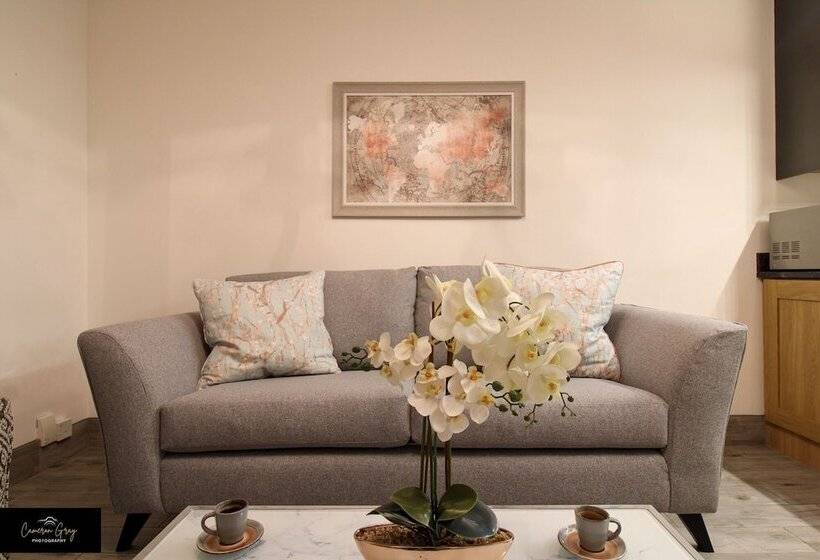 إقامة Modern Home In Belfast, Office, Parking, Wifi