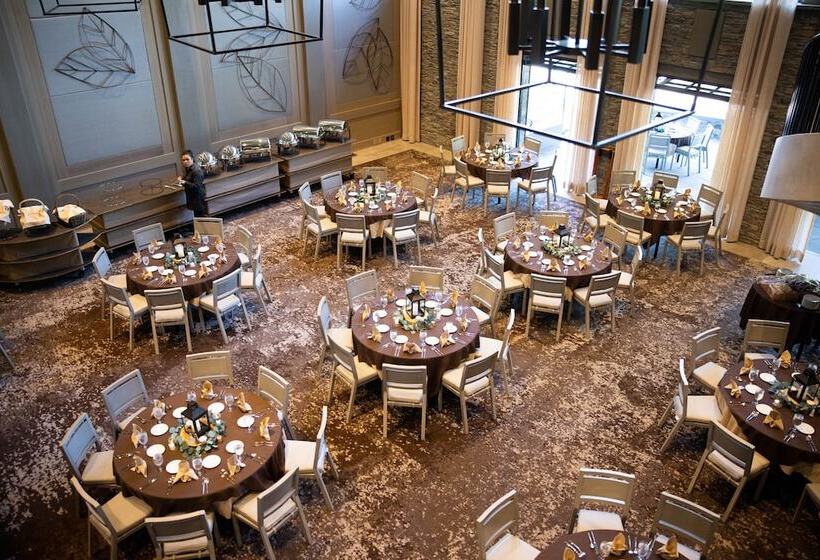 리조트 The Bradstan Boutique