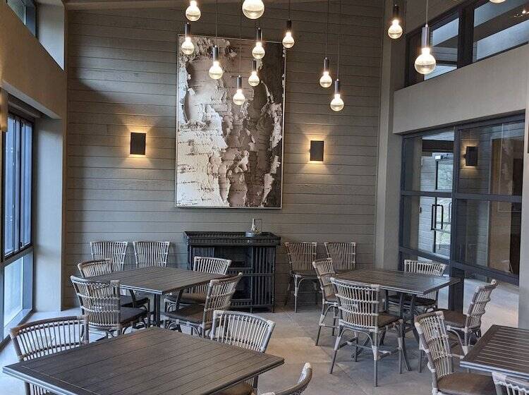 리조트 The Bradstan Boutique