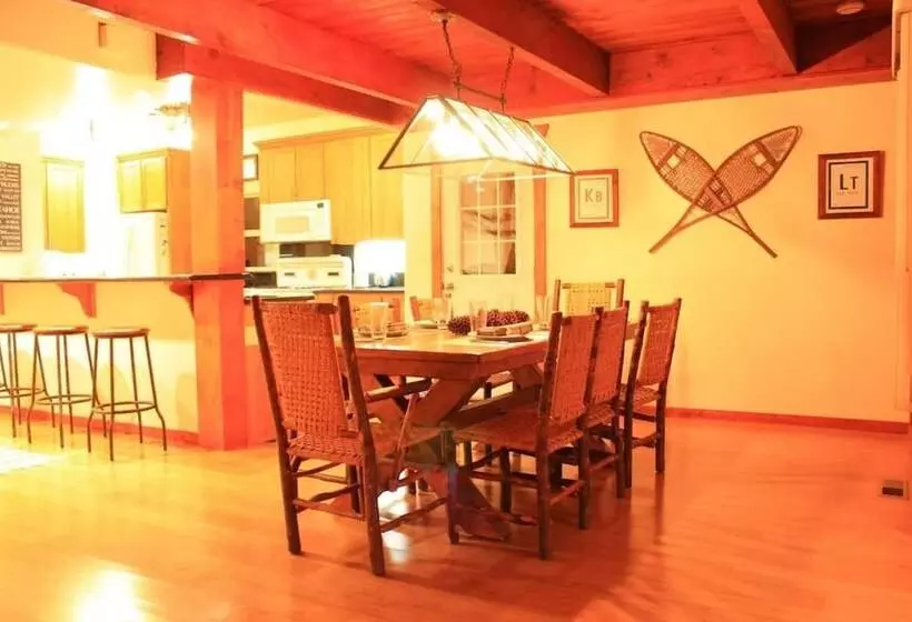 Aster By Avantstay Classic Kings Beach Cottage In The Of North Shore