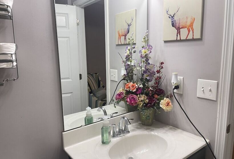 צימר West Chester Gallery