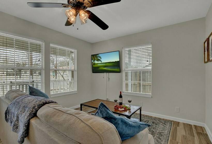 Charming Cottagehot Tub And Grill3 Min To Main!