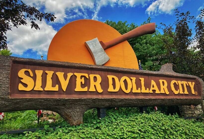 Downtown House  In Historic Branson   Awesome Location!! Discounted Rates!!