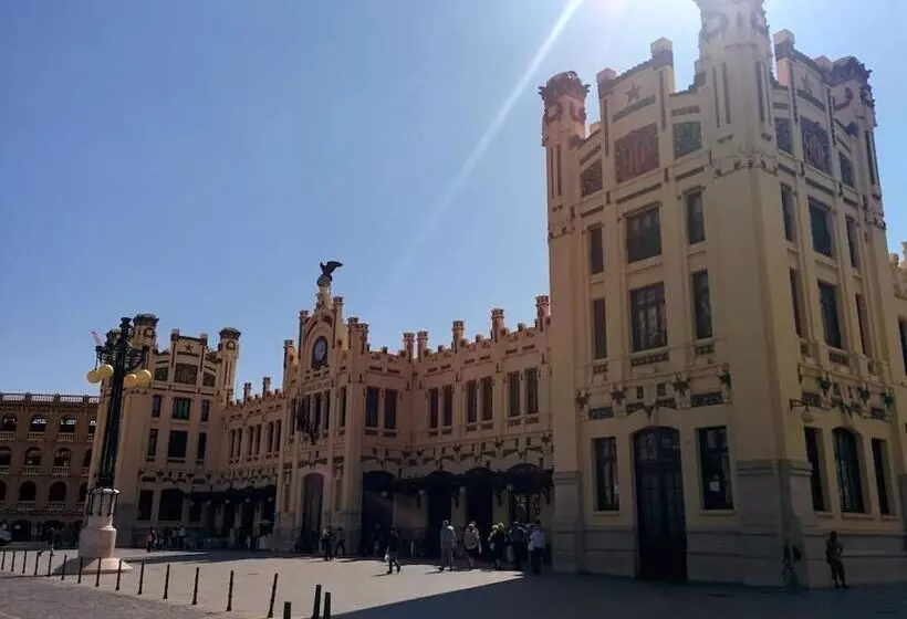 مسافرخانه Nalu Valencia Boutique Rooms