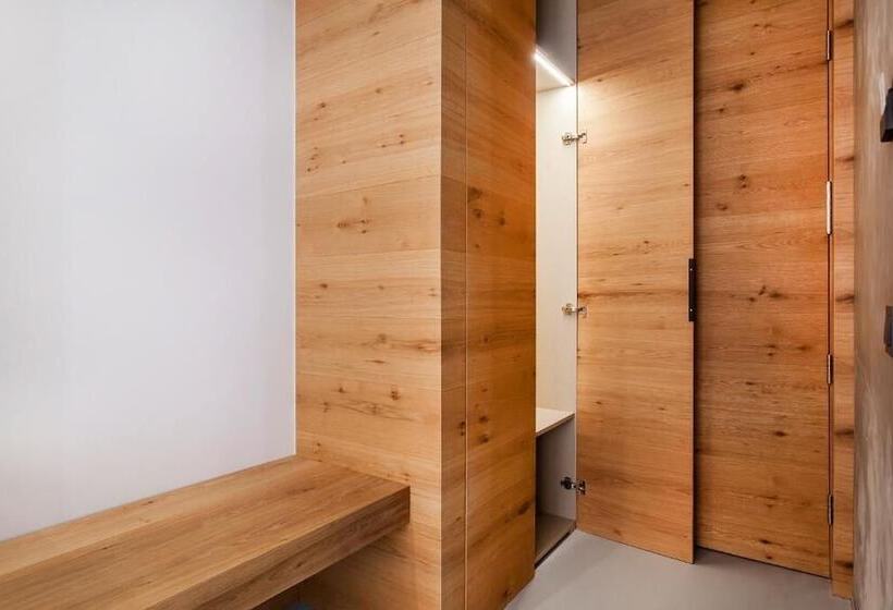 فندق فئة نجمة واحدة Nalu Valencia Boutique Rooms