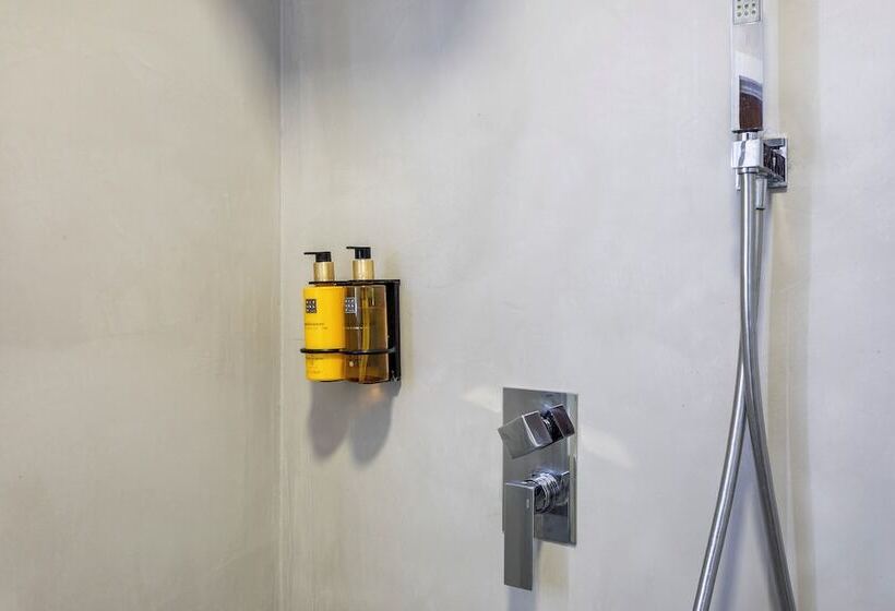 فندق فئة نجمة واحدة Nalu Valencia Boutique Rooms