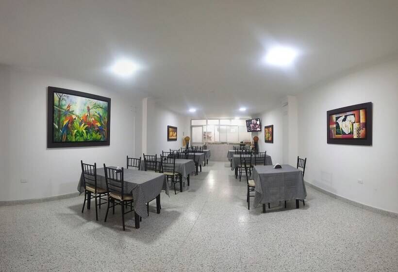 فندق Andinos Plaza