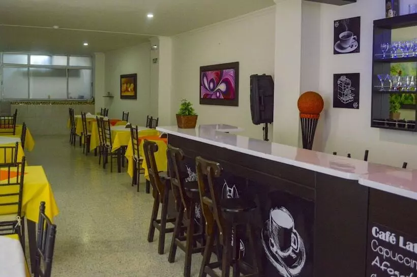 ホテル Andinos Plaza