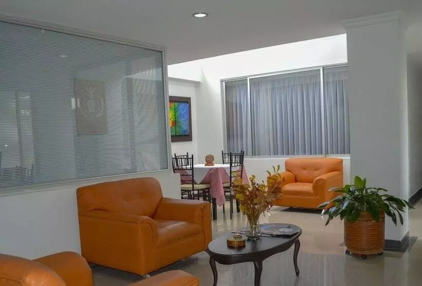 ホテル Andinos Plaza