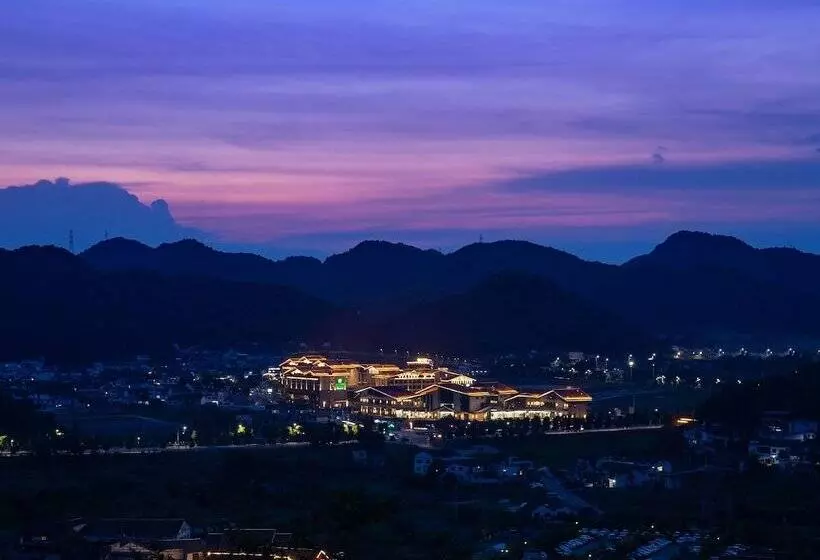 Hotelli Holiday Inn Resort Guiyang Qingyan By Ihg