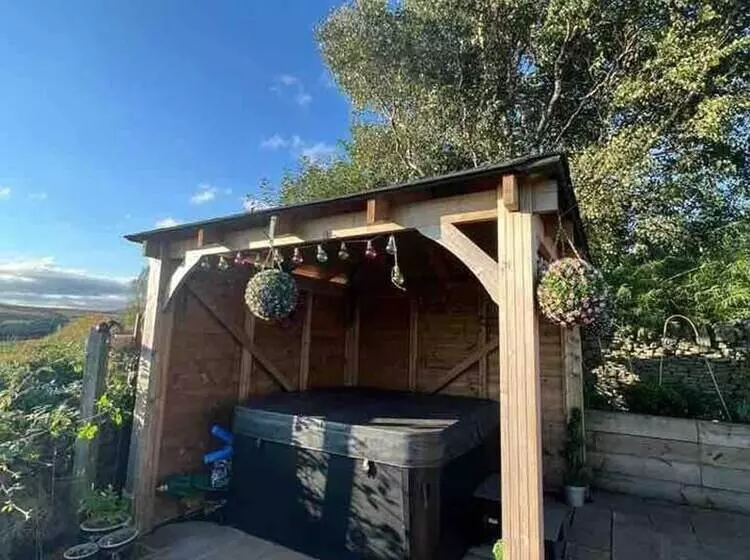 Hotelli Inviting 4 Berth Caravan In Hebden Bridge