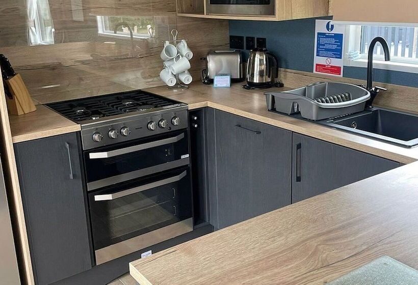 Отель Mill Rythe Coastal Village