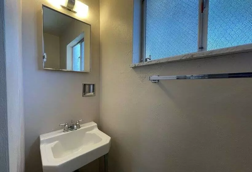 Hotelli Uncle Toms Cottages