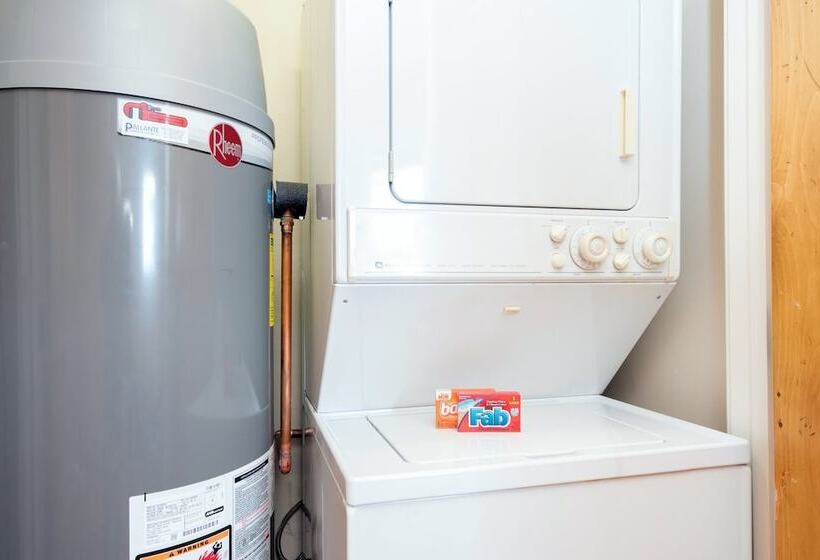 Hruza Hideout By Avantstay Walkable Location + Free Ski Shuttle, Mountain View